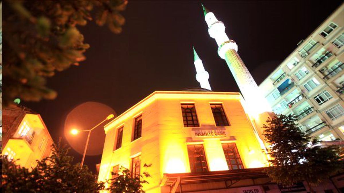 Camiler Led Aydınlatmayla Işıl Işıl