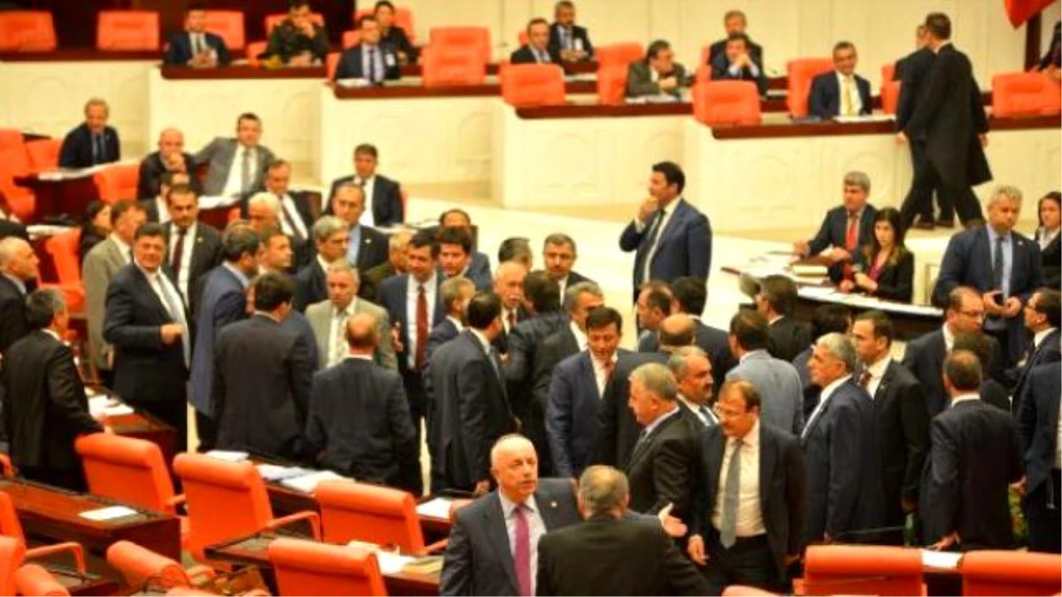 CHP\'li Özcan\'ın Meclis Başkanına \'Bunun Kafası Işid Kafası Gibi\' Sözleri Meclis\'i Karıştırdı