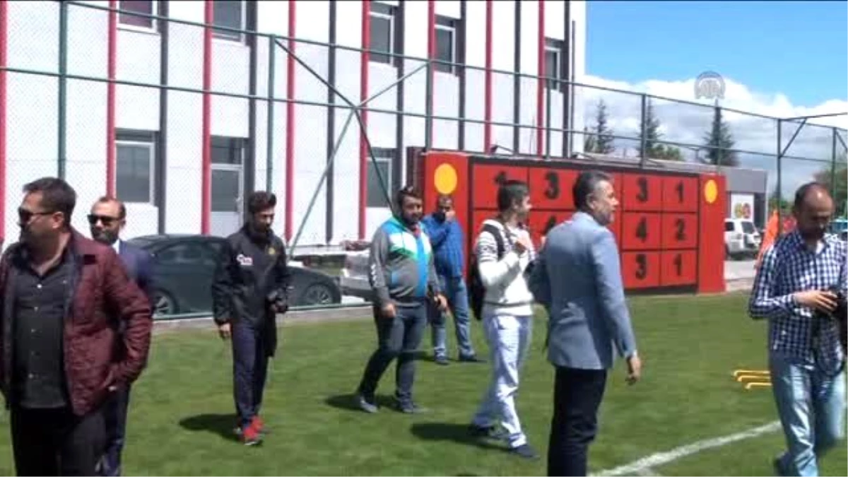 Eskişehirspor Kulübü Başkanı Mesut Hoşcan: "Bu Şehir Küme Düşmeyi Hak Etmiyor"