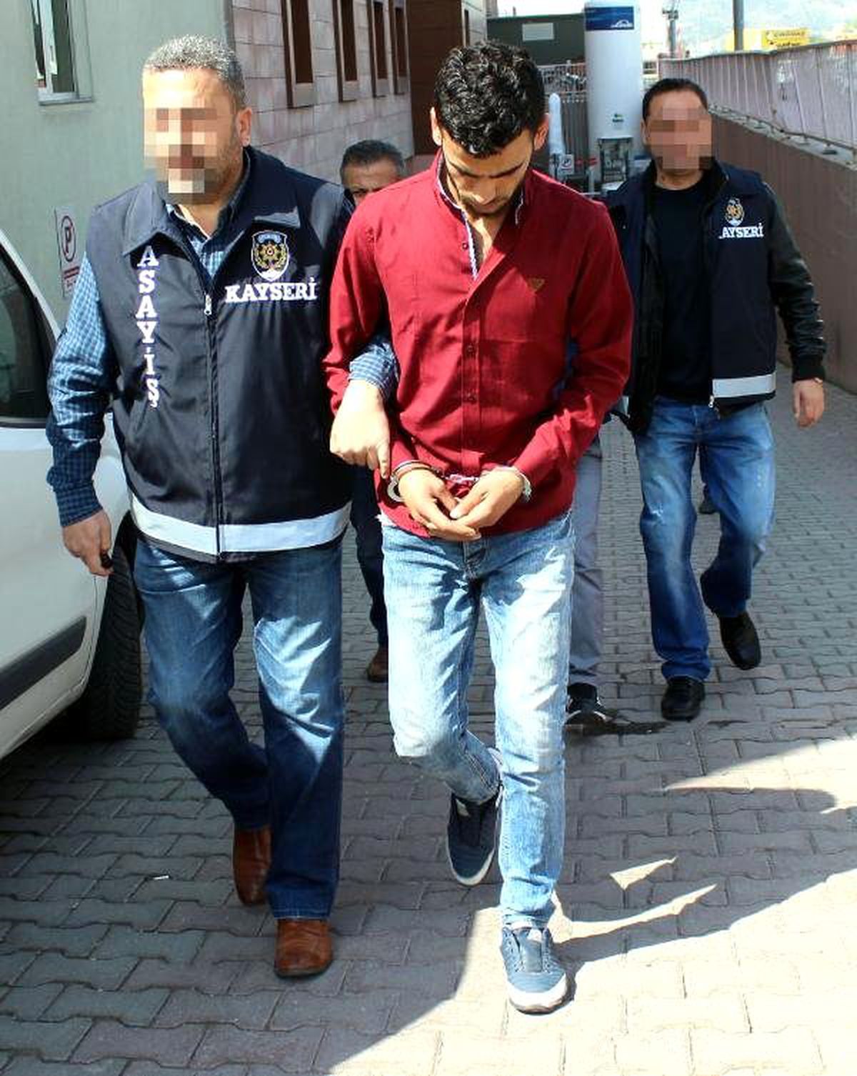 Ev Kadınını Dolandıran 2 Şüpheli Yakalandı