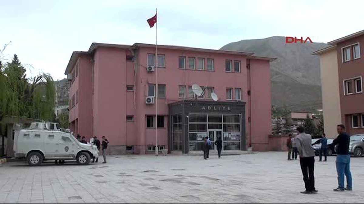 Hakkari Belediye Eş Başkanı Nazmi Coşkun Gözaltına Alındı
