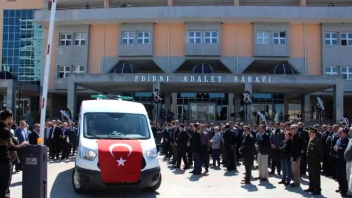 Hayatını Kaybeden Bölge İdare Mahkemesi Başkanı Işık, Memleketine Uğurlandı