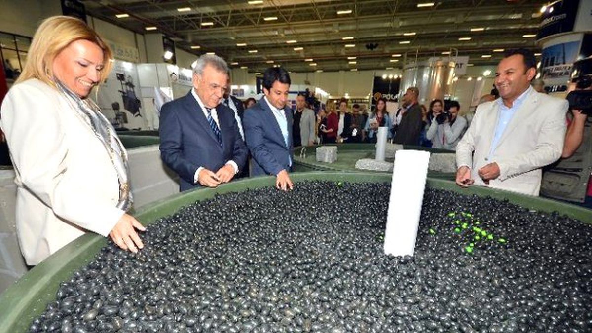 İzmir\'de Çifte Fuar Heyecanı