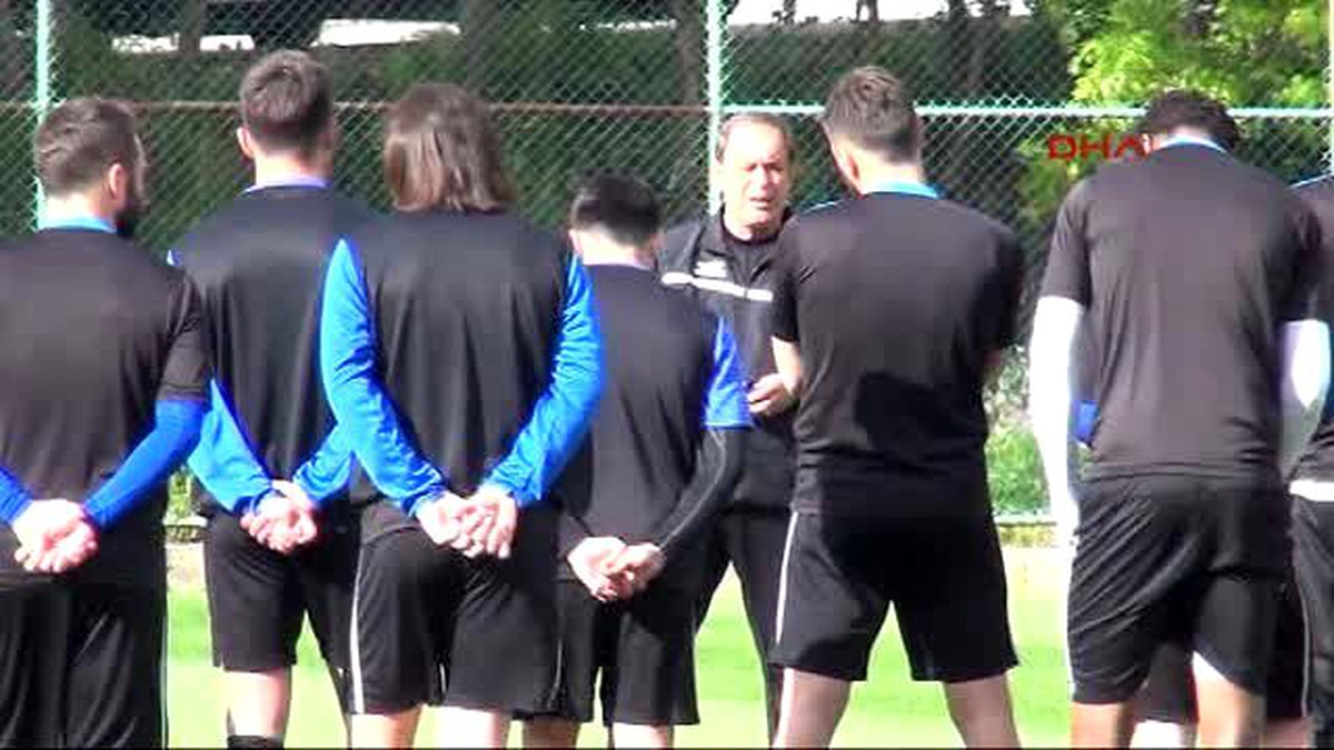 Kardemir Karabükspor Teknik Direktörü İldiz Koşullar Ne Olursa Olsun Kazanmak İstiyoruz