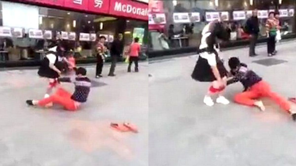 Aldatılan Genç, Kız Arkadaşının İç Çamaşırını İndirdi