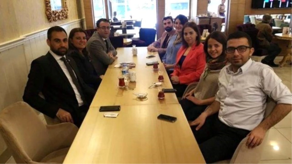 Milletvekili Hürriyet, Genç Avukatlarla Bir Araya Geldi