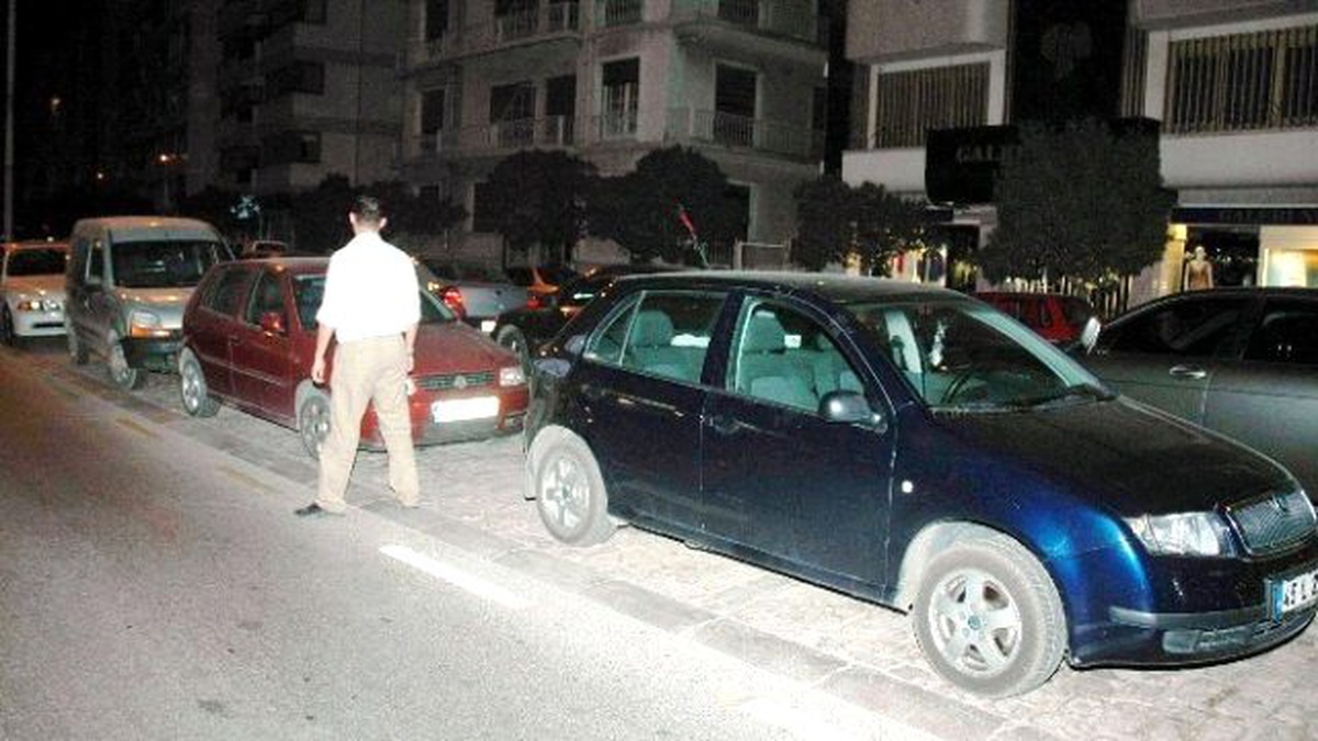 İzmir\'de Korsan Otoparkçılara Cezaevi Göründü