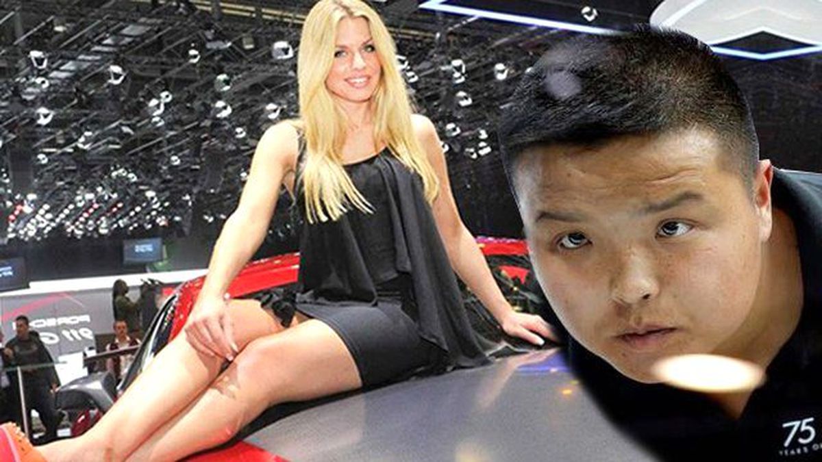 Pekin Autoshow 2016'da Açık Giyinen Kadın Model Yasaklandı