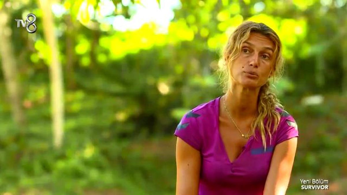 Survivor'dan Elenen Tuğba Özay, İlk İş Çikolata Yedi