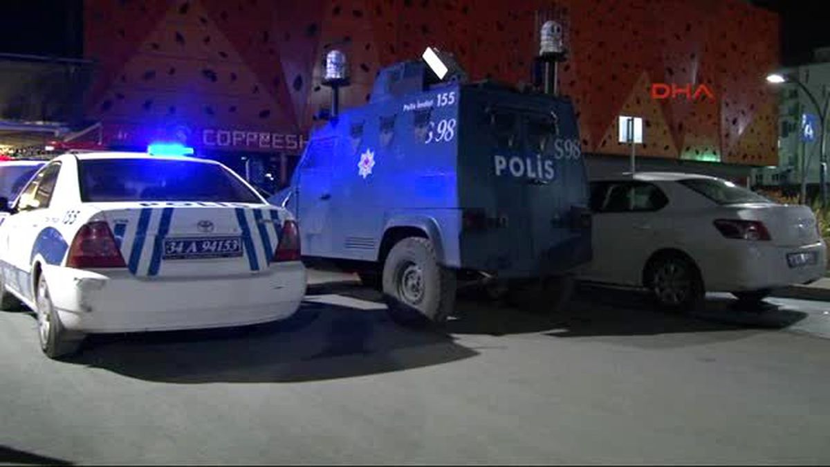 Ümraniye\'de Avm İçndeki Kuyumcuda Soygun