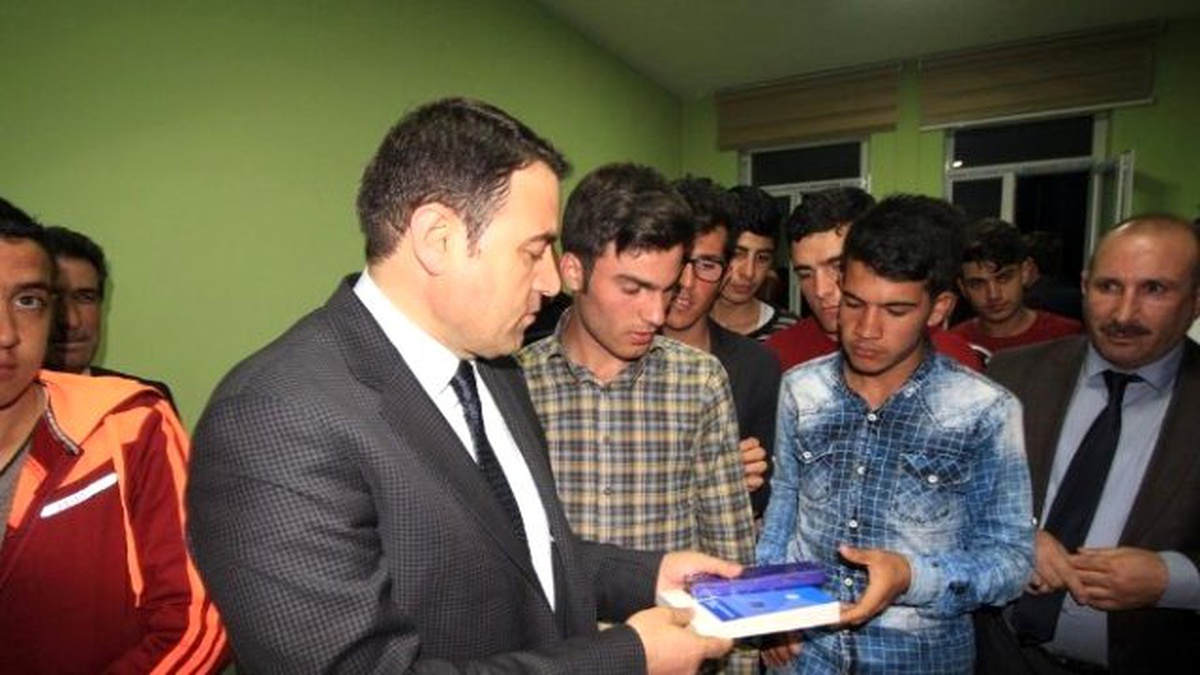 Vali Işın\'dan Öğrenci Yurdu Ziyareti