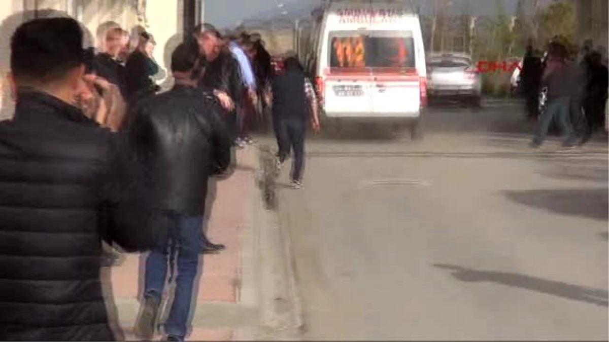 Varto\'da PKK\'dan Bombalı Tuzak: 3 Polis Yaralı