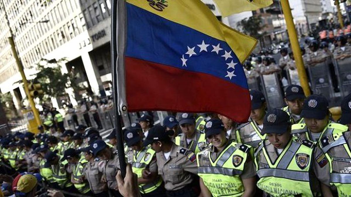 Venezuela\'da Kamu Çalışanlarına Haftada 5 Gün İzin