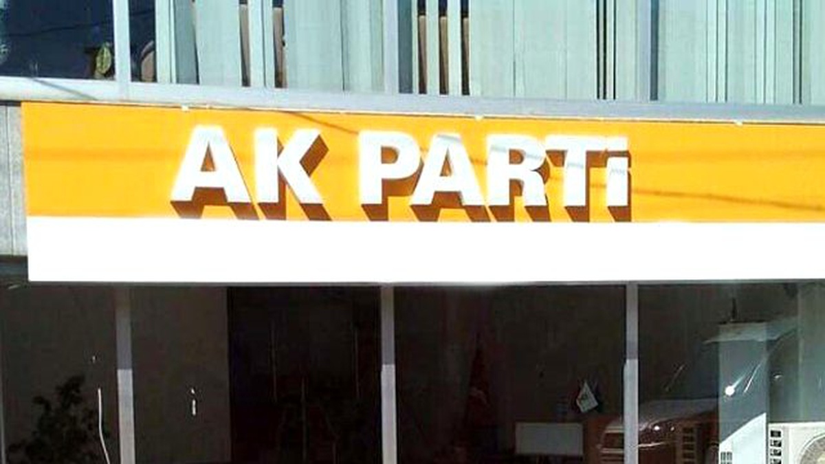 AK Parti Binasında Zehirli Gaz Alarmı