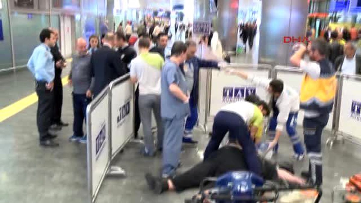 Alman Yolcu Havalimanında Öldü