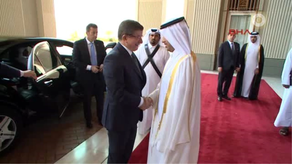 Başbakan Davutoğlu, Katar Başbakanı ile Bir Araya Geldi