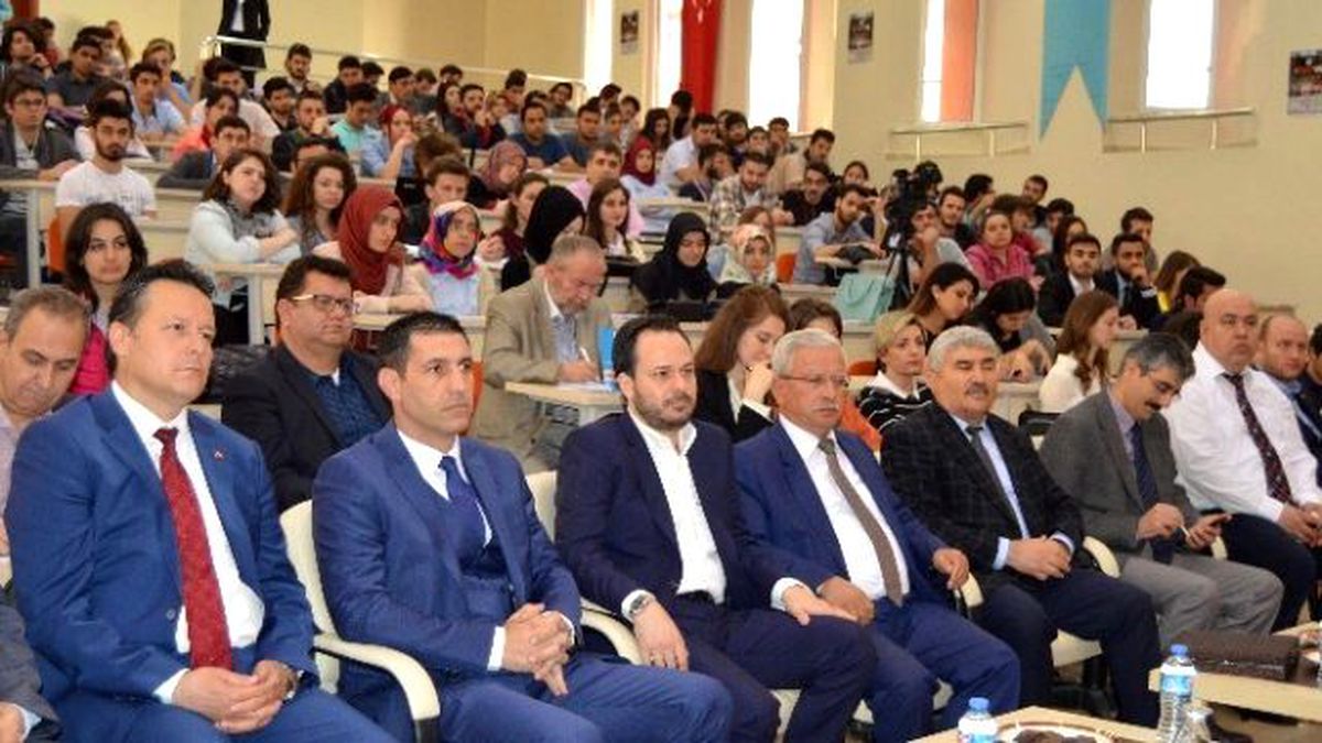 Baü\'de "İşte Rekabet" Paneli