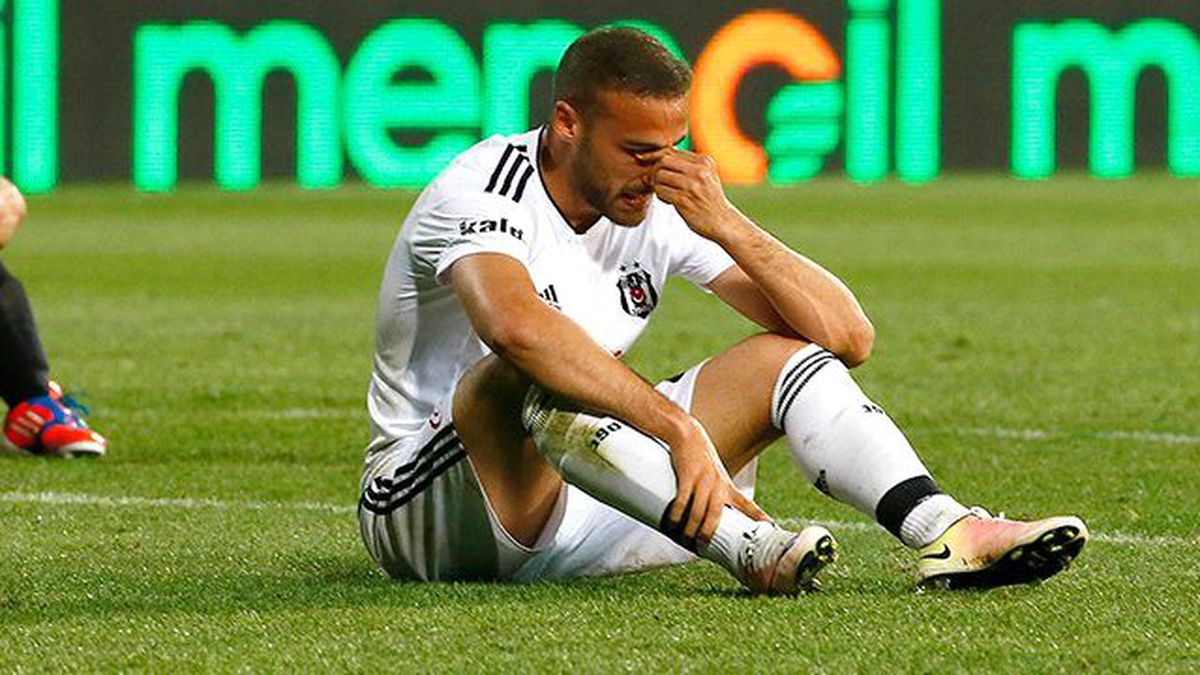 Cenk Tosun, Az Süre Aldığı İçin Ayrılık Planları Yapıyor