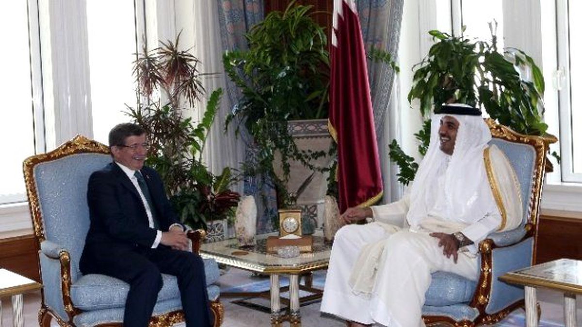 Davutoğlu Katar Emiri Al Thani ile Görüştü