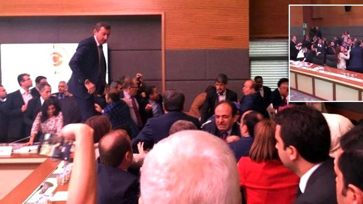 Dokunulmazlık Tartışmalarında Baydemir Su Şişesi Fırlattı