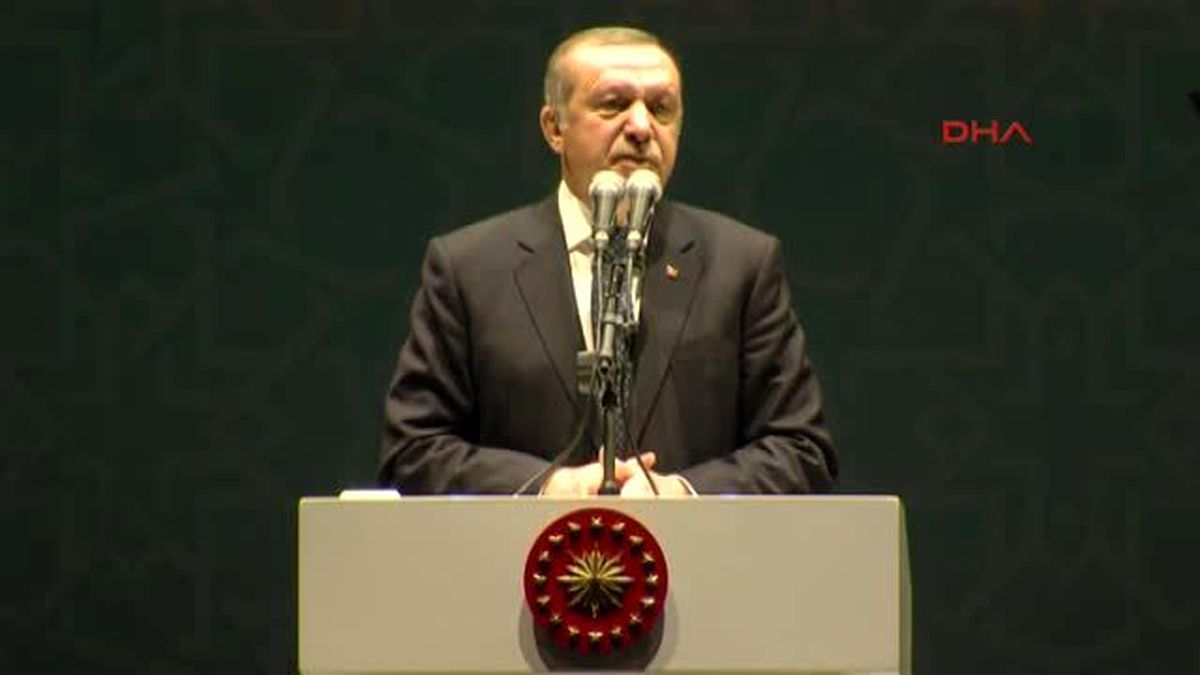 Erdoğan İmam-Hatipli\'nin Ayak Bileklerine Zincirler Takıldı, Zihnine Zincirler Vuruldu