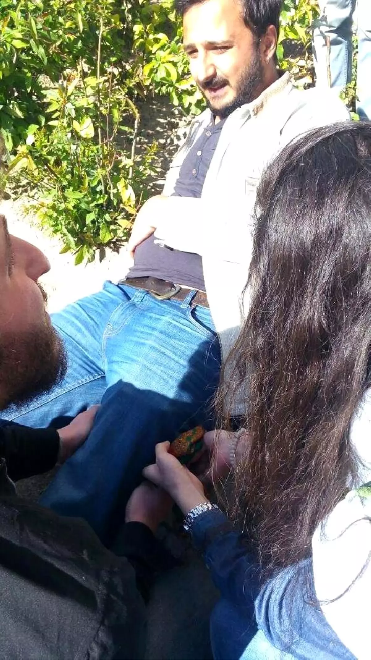 Eskişehir\'de 1 Mayıs Afişi Asan Öğrencilere Bıçaklı Saldırı: 4 Yaralı