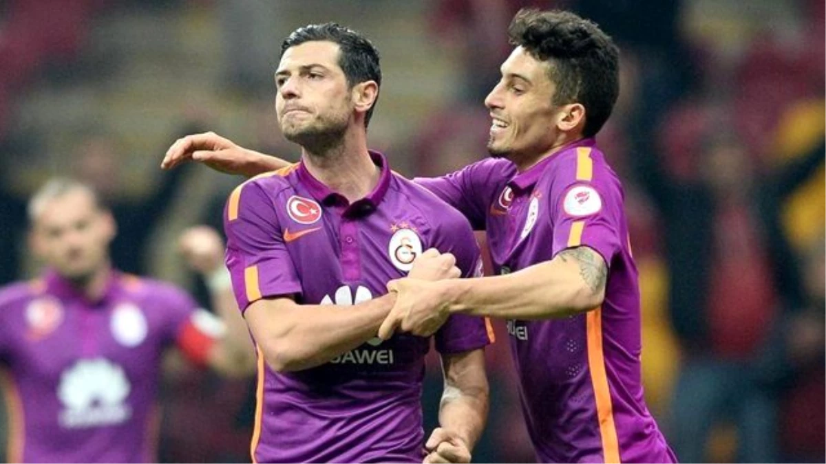 Galatasaray, Kadroyu Neredeyse Yarı Yarıya Azaltacak