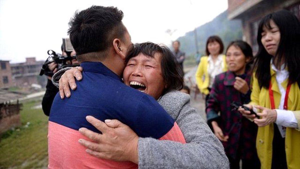 Gerçek Annesine 22 Yıl Sonra Kavuştu