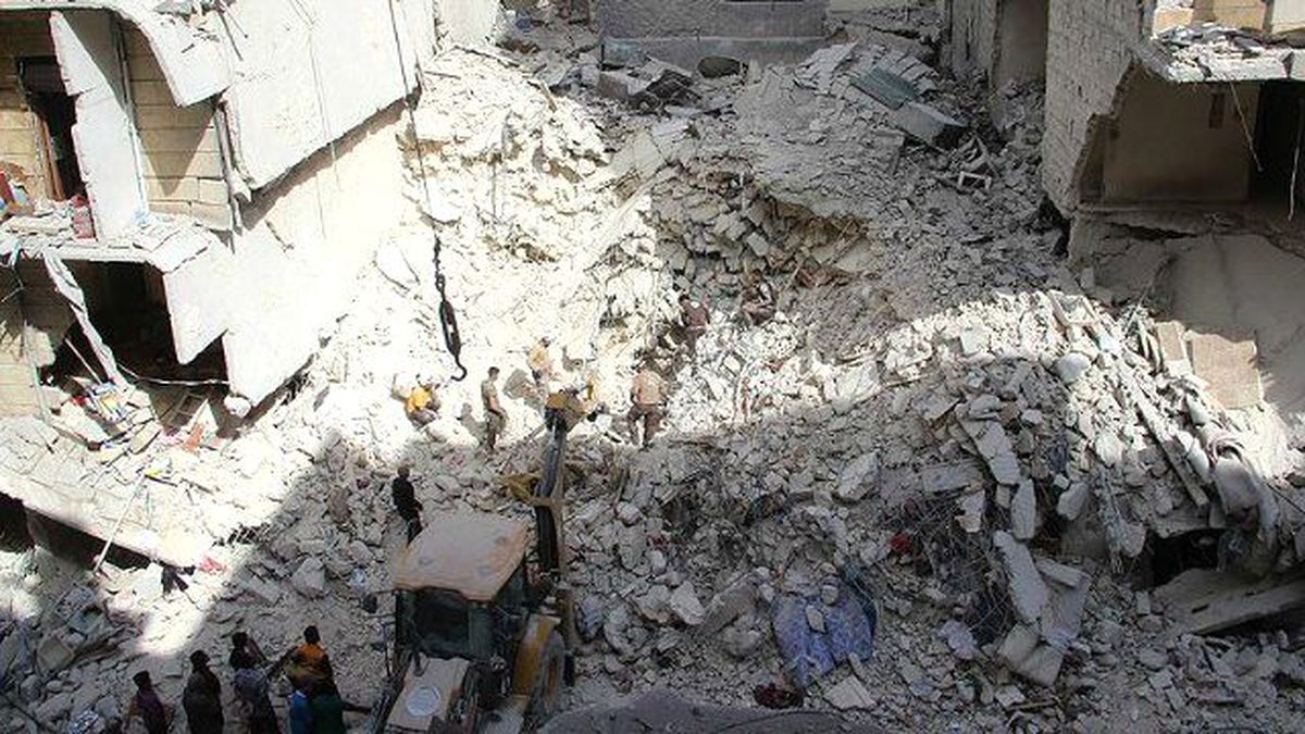 Rus Jetlerinin Saldırısı Sonucu Halep'teki Tek Çocuk Doktoru Hayatını Kaybetti