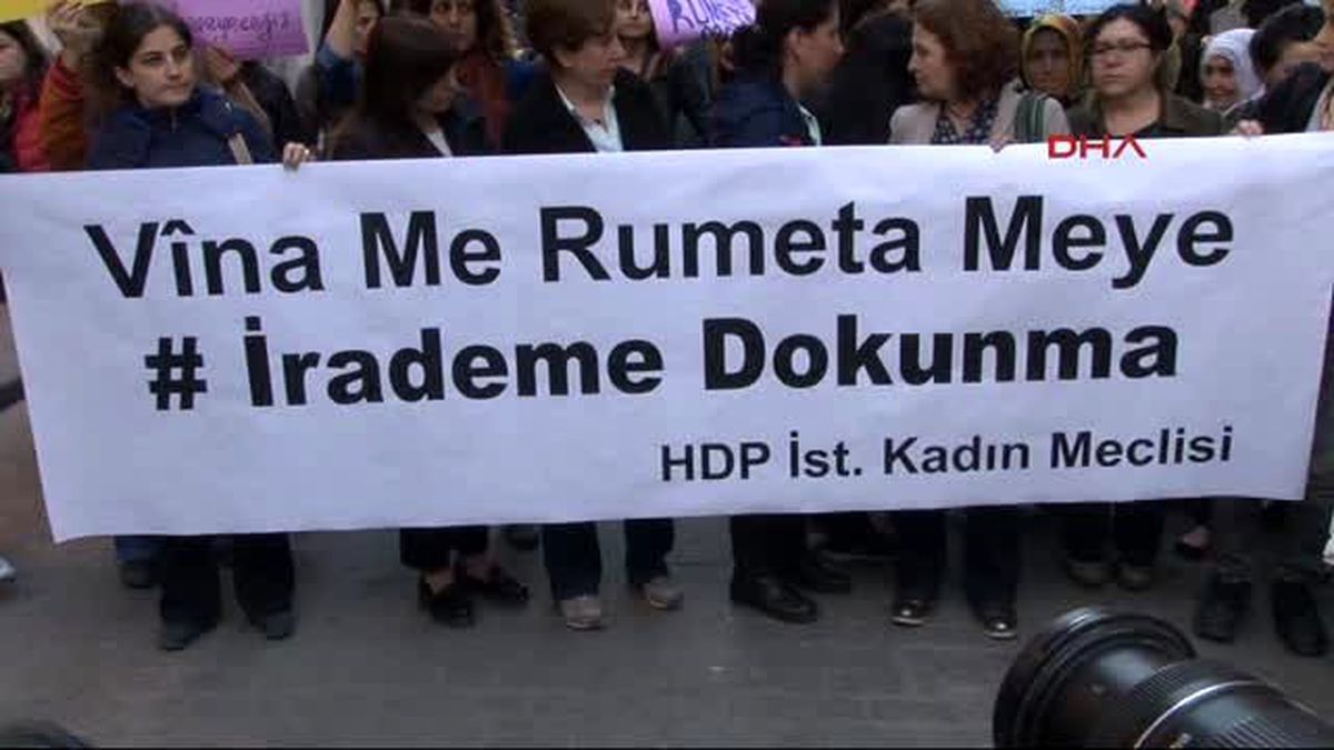 Hdp\'li Kadınlardan İrademe Dokunma Eylemi