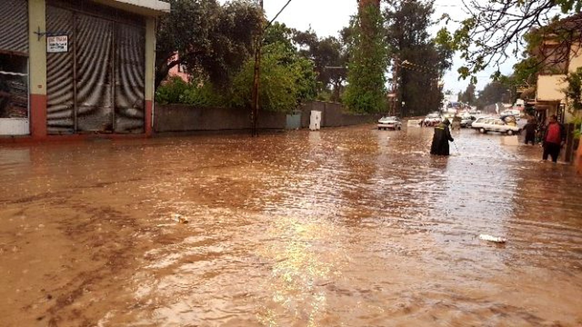 Osmaniyede Şiddetli Yağmur Hayatı Felç Etti