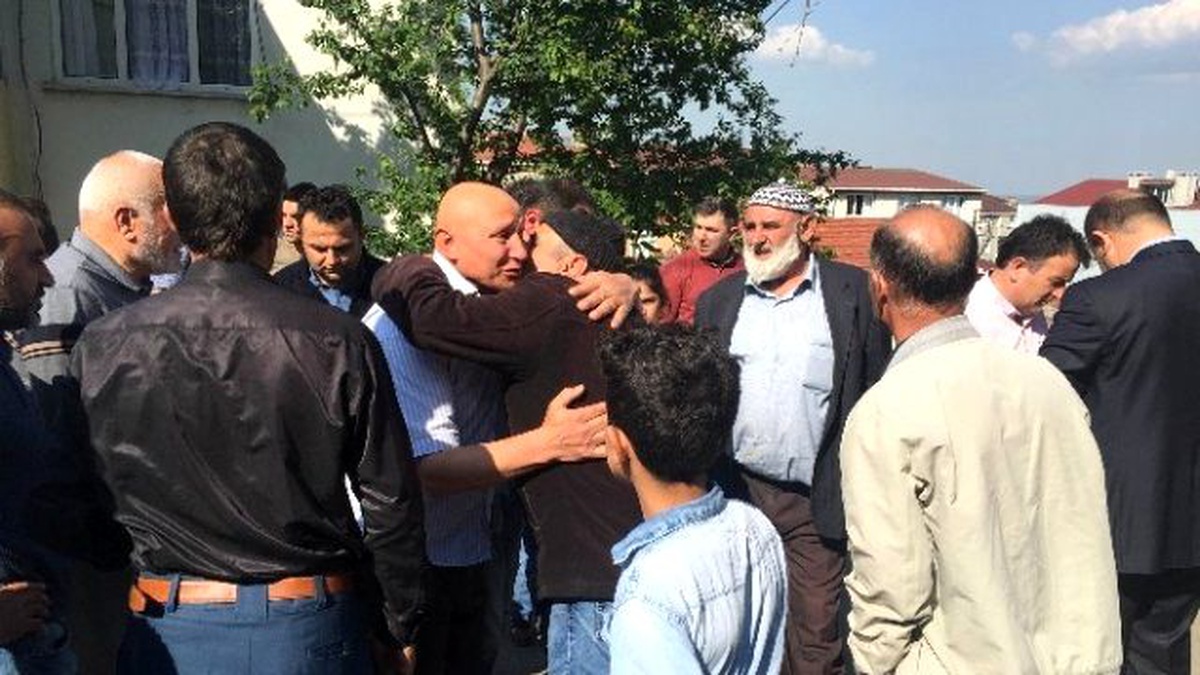 Şırnak\'ta Şehit Düşen Üstteğmen Çelik\'in Acı Haberi Baba Evine Ulaştı