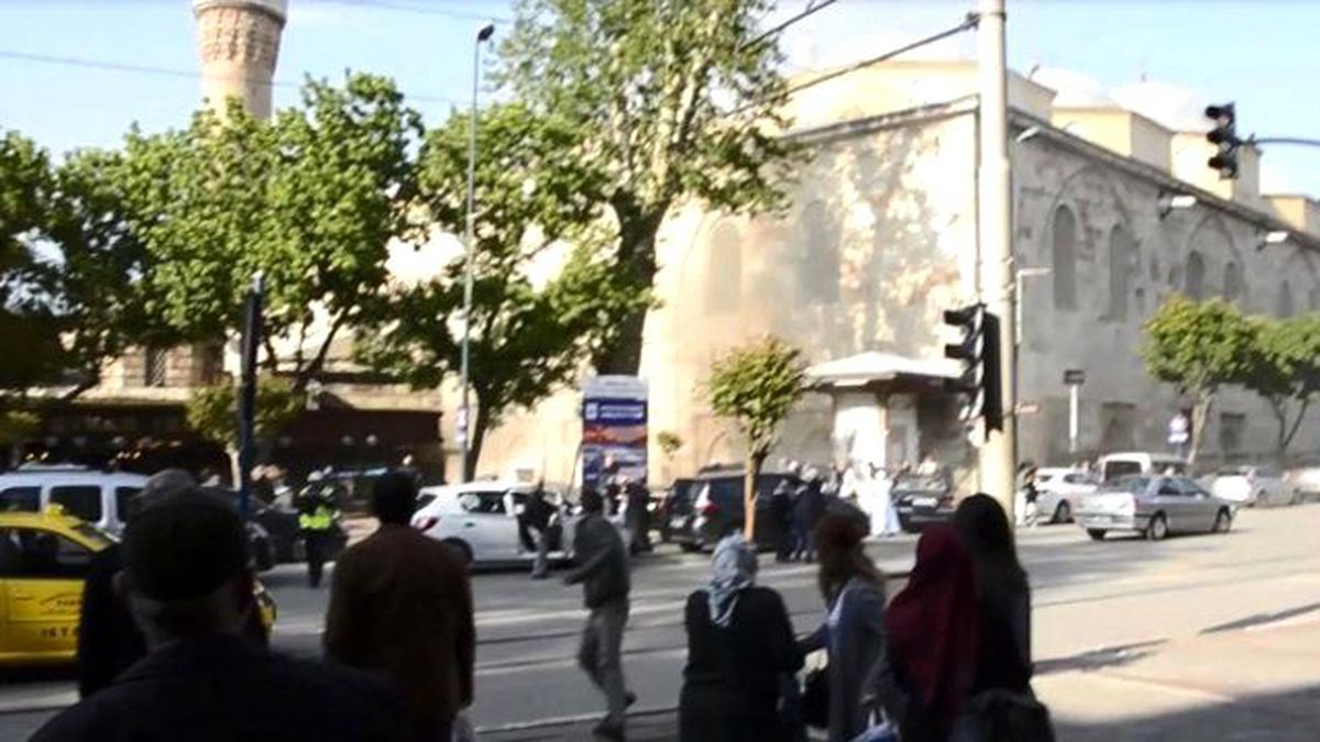 Röportaj Sırasında Canlı Bomba Saldırısı Kameralara Yansıdı