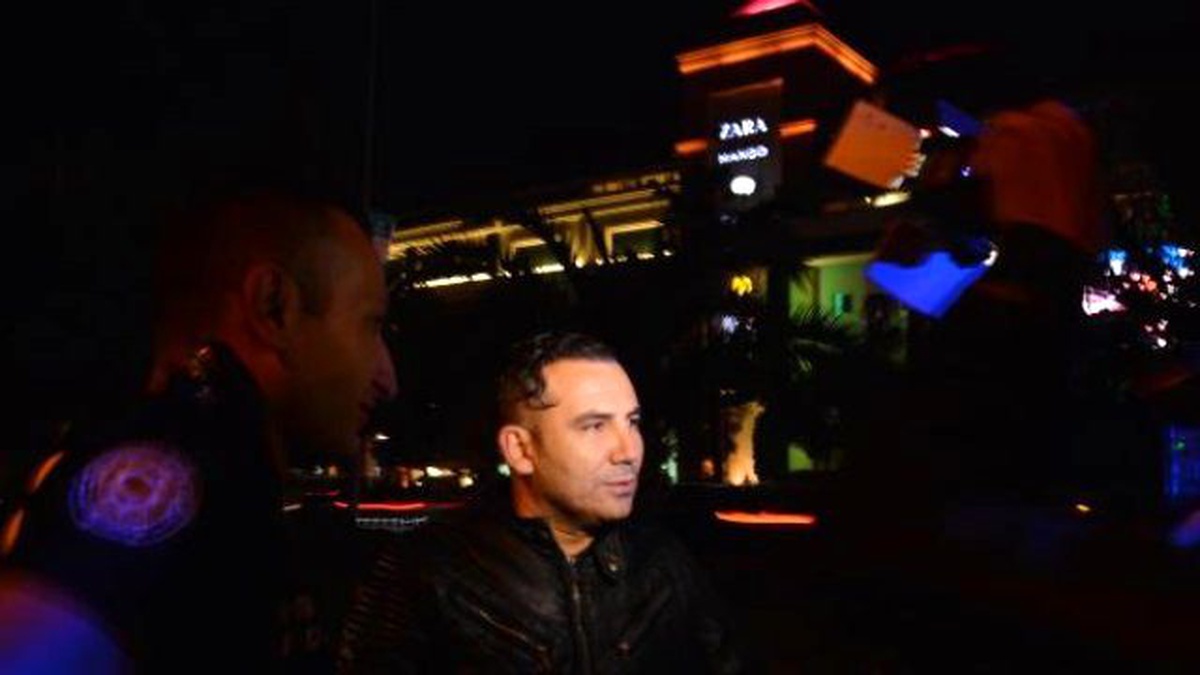 Şarkıcı Ferhat Göçer\'in Bulunduğu Araç Kazaya Karıştı