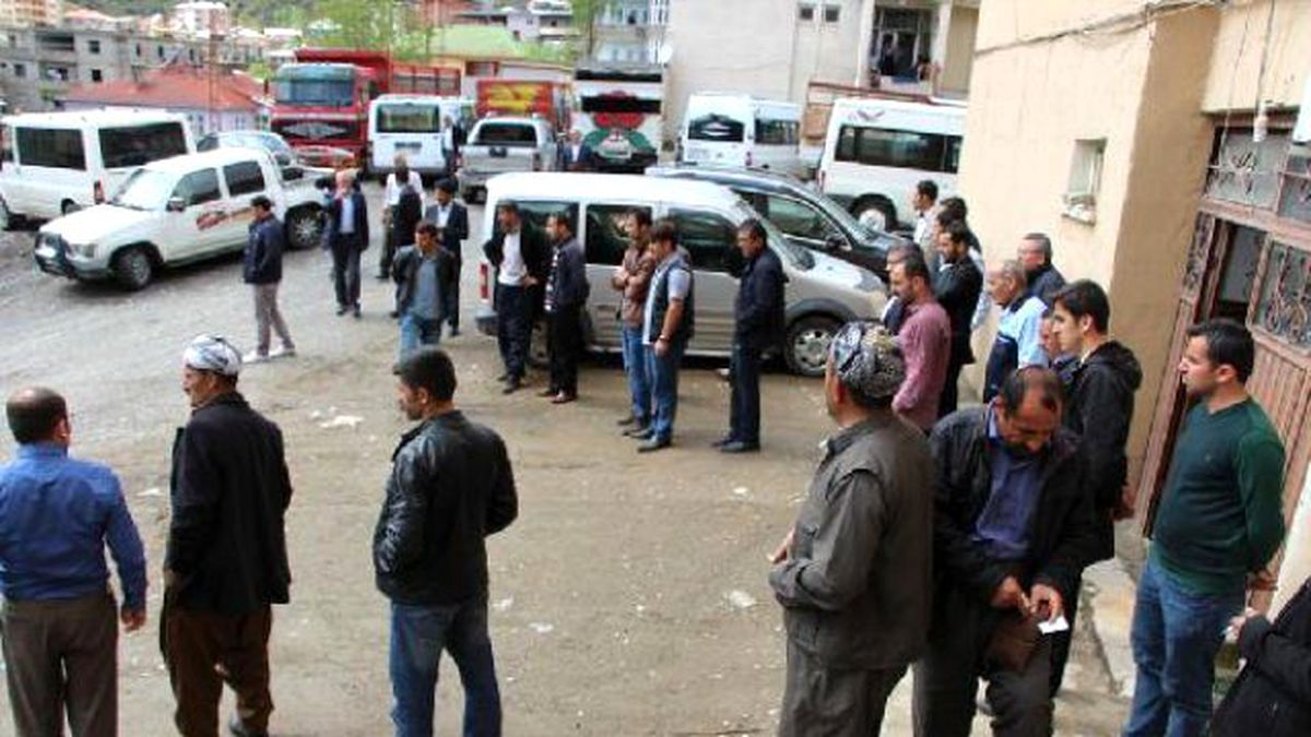 Şemdinli\'de Dereye Düşen Kadın Bodğuldu