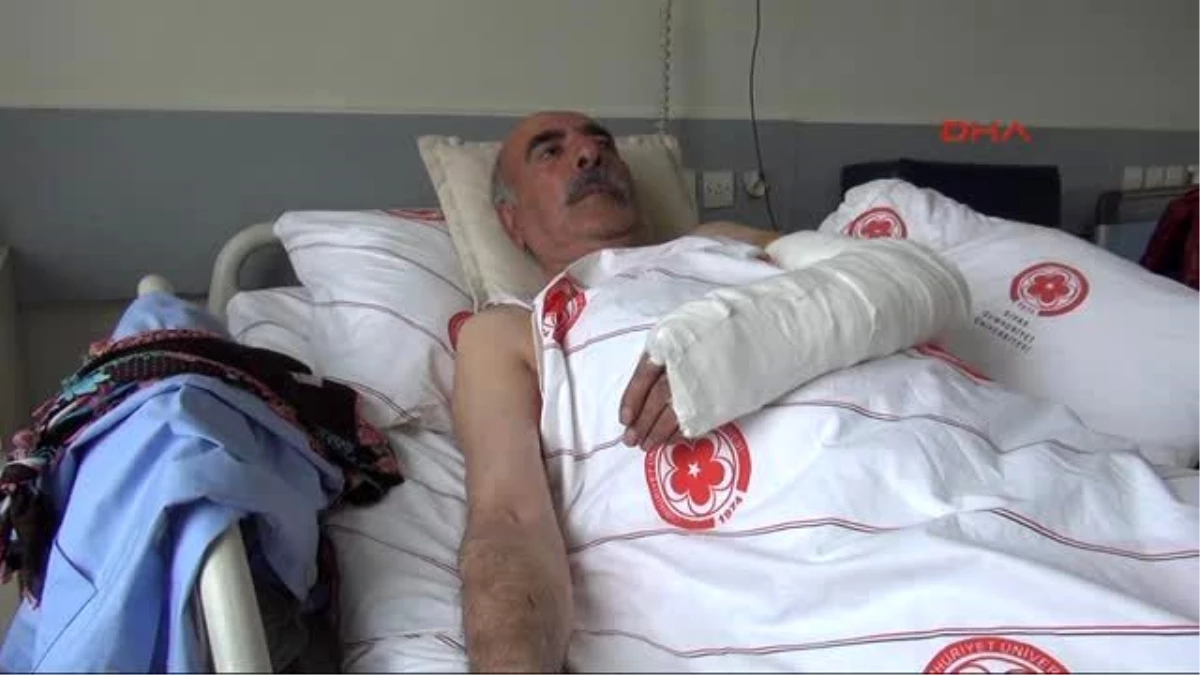Sivas - Muhtar, 72 Yaşındaki Köylüyü Sopayla Dövdü