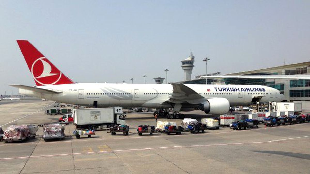 THY Uçağında Şüpheli Çanta Paniği Yaşandı