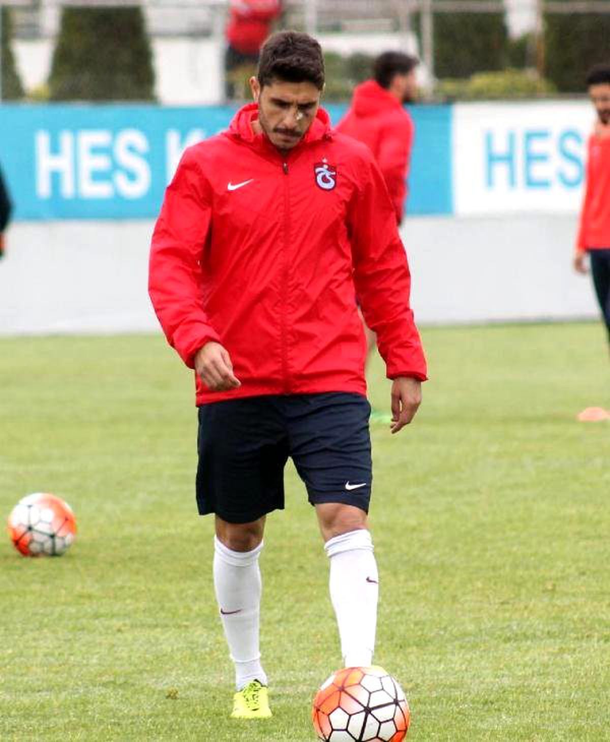 Trabzonspor\'da Özer Hurmacı Antrenmana Çıkmadı