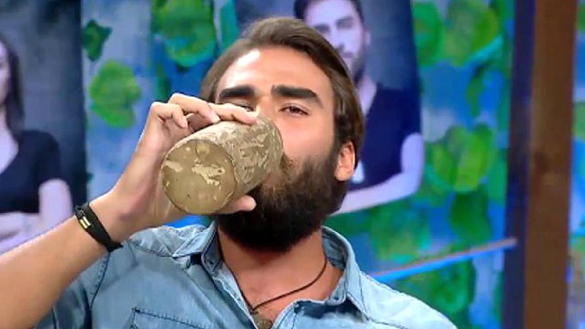 Zafer\'den Büyük Sürpriz! Stüdyoya Matarasıyla Geldi...