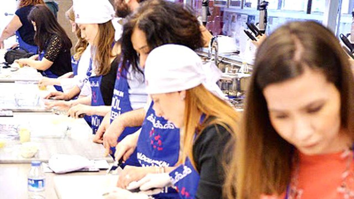 16 Çocuk İçin Yemek Yaptılar