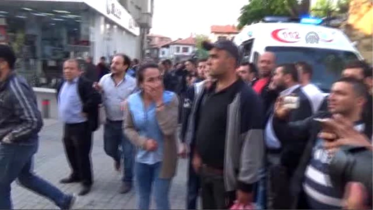 3 Katlı Bir İş Yerinde Patlama Meydana Geldi, 2 Kişi Yaralandı