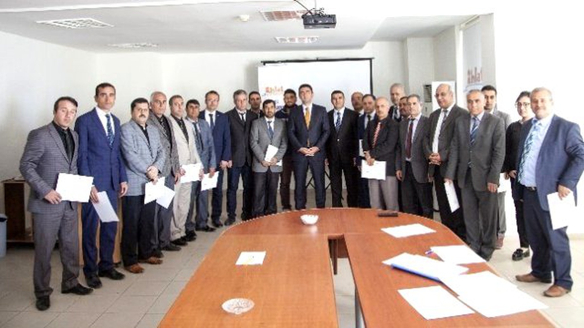 Ahlat\'ta "Kamu İhale Kanunu Eğitimi" Verildi