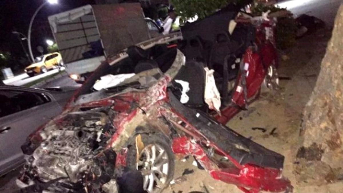 Antalya\'da Feci Kaza: 1 Ölü, 4 Yaralı