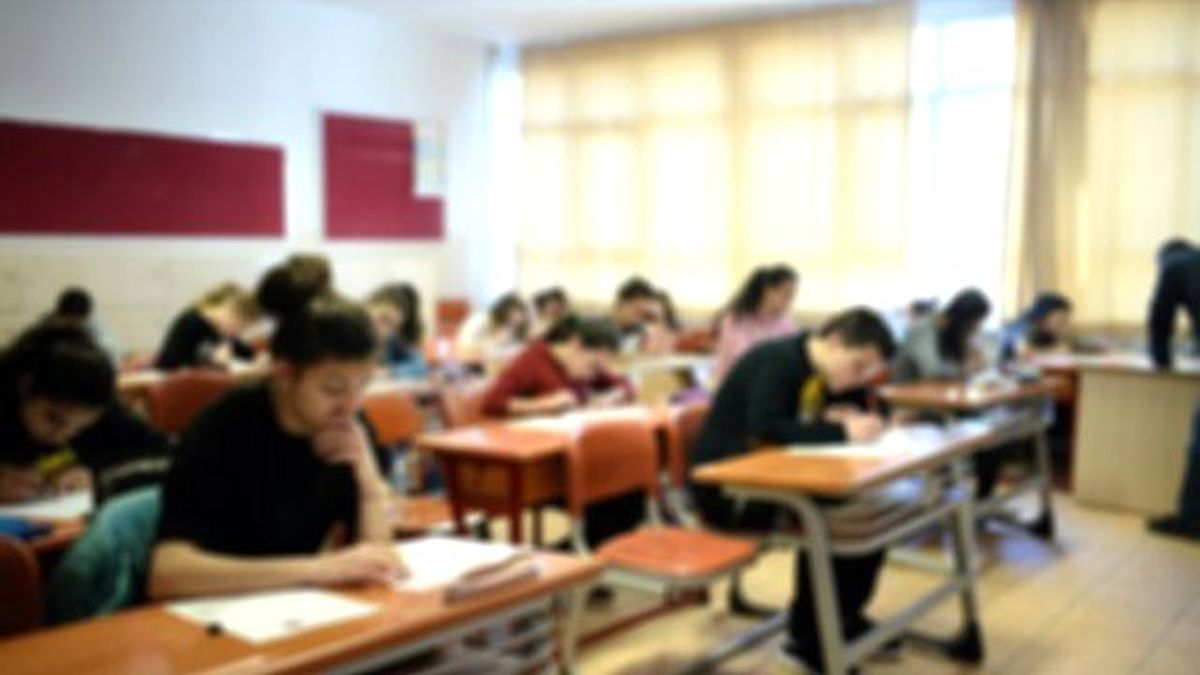 Bir Okulda Teog\'a Geç Başlandı\' İddiası