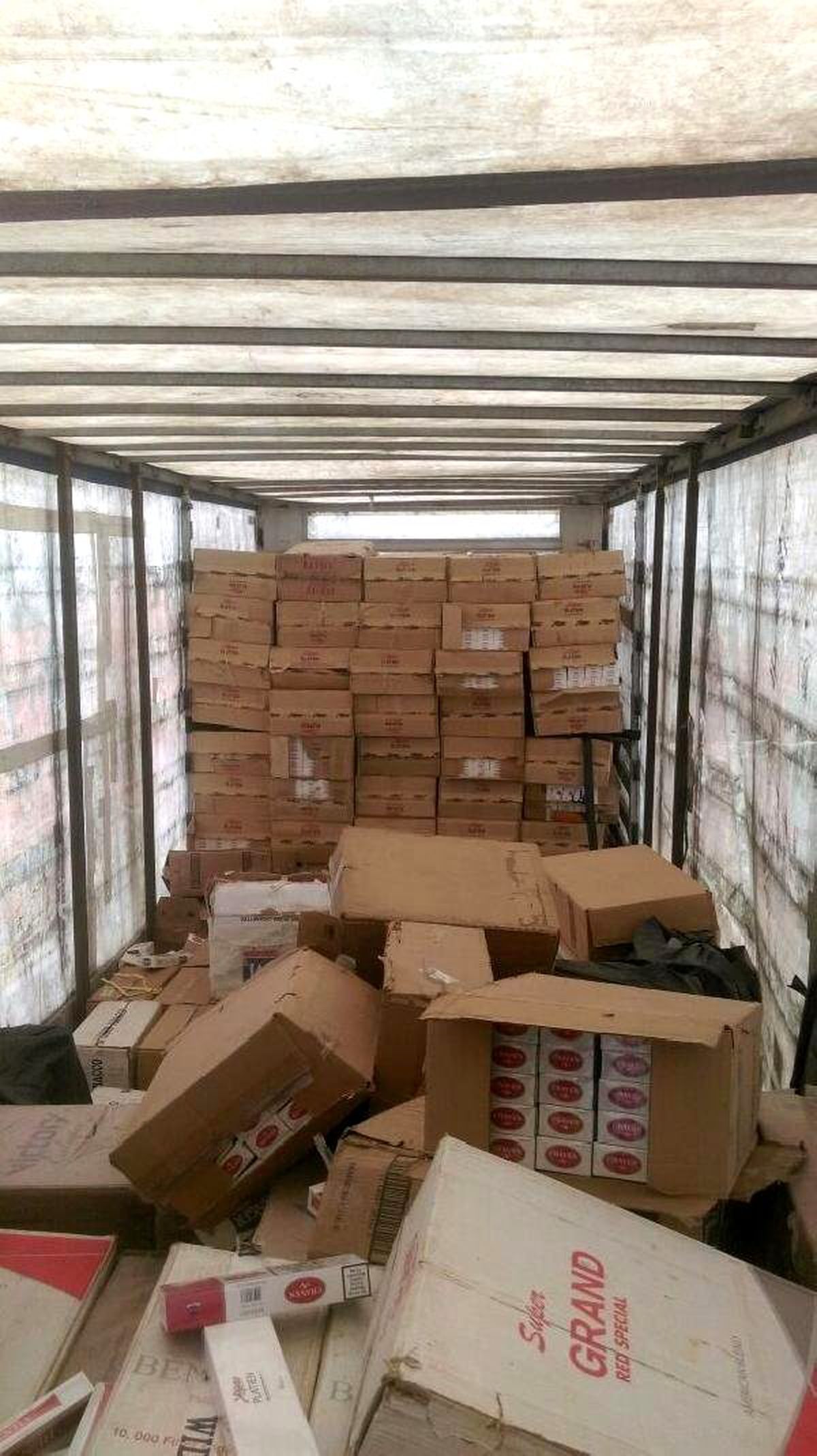 Bitlis\'te 276 Bin Paket Kaçak Sigara Ele Geçirildi