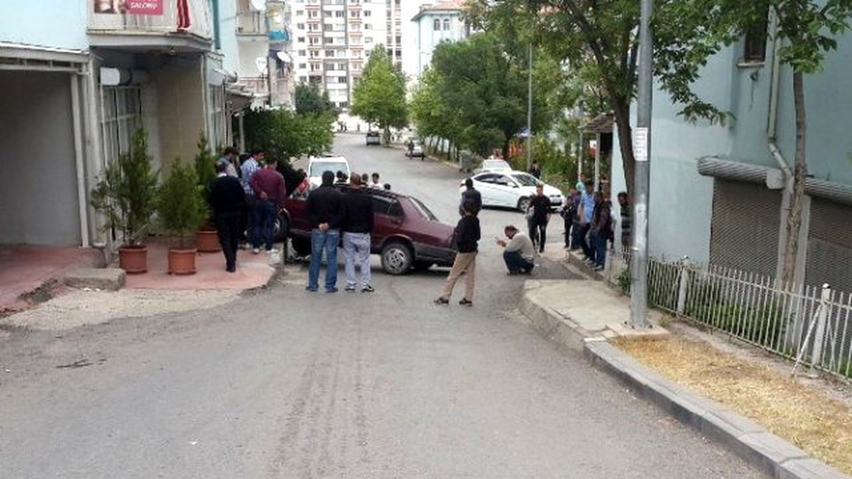 Ehliyetsiz Sürücü Polisten Kaçarken Kaza Yaptı