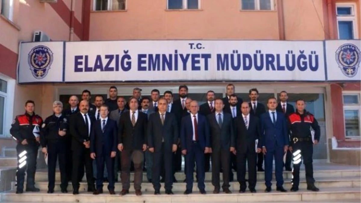 Elazığ Emniyetinde 23 Personel Ödüllendirildi