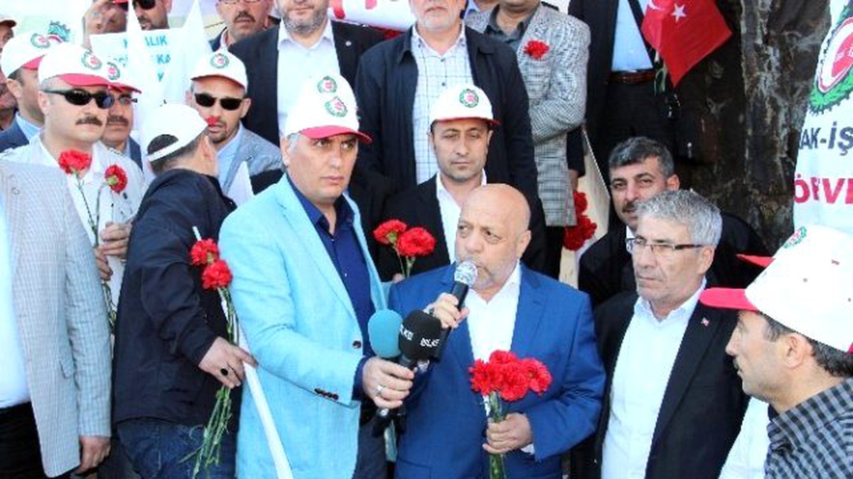 Hak-iş, Kazancı Yokuşu\'na Karanfil Bıraktı