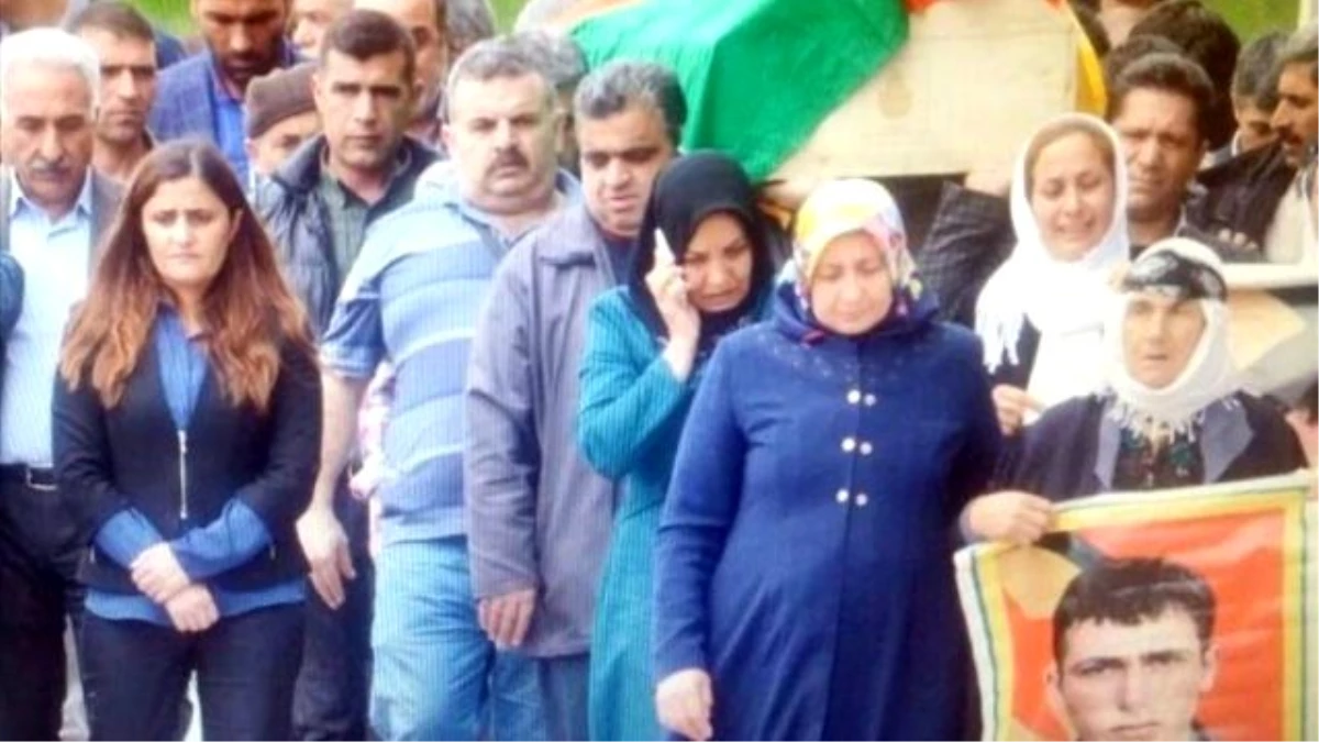 HDP\'li Vekil Taşdemir, Yine Terörist Cenazesine Katıldı