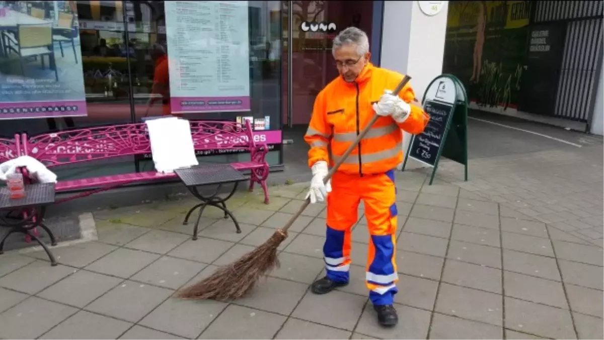 Hessen Eyalet Milletvekili Çöpcü Oldu